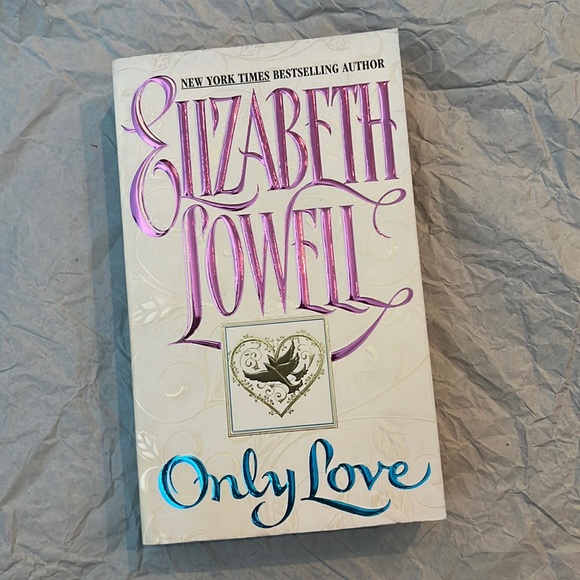⭐️5 for $15⭐️ Only Love by Elizabeth Lowell | Book - Picture 1 of 2
